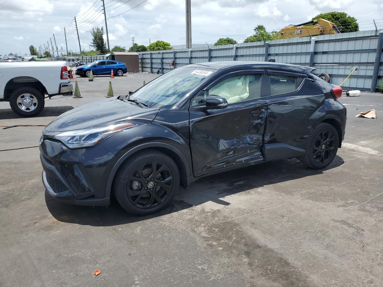 TOYOTA C-HR XLE 2021