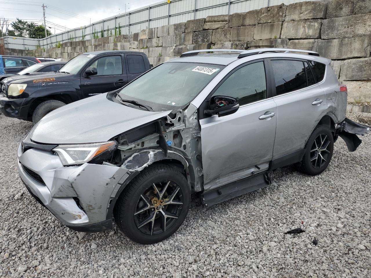 TOYOTA RAV4 SE 2018