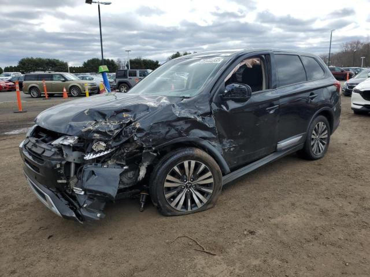 MITSUBISHI OUTLANDER 2019