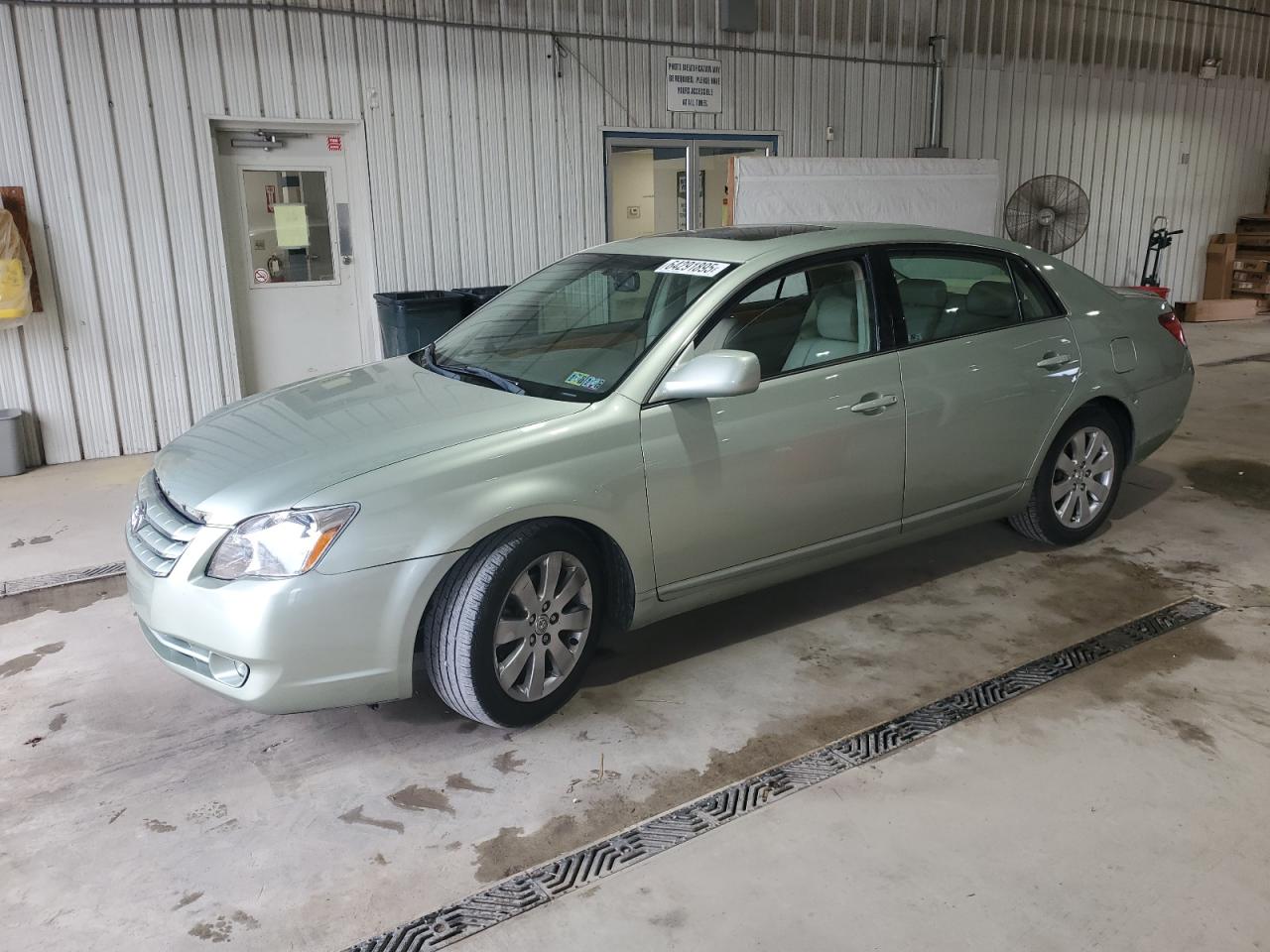TOYOTA AVALON XL 2006