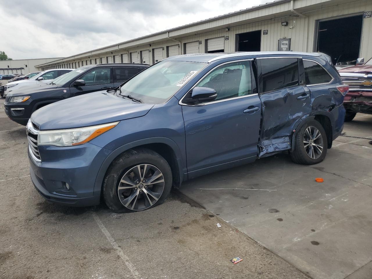 TOYOTA HIGHLANDER 2016