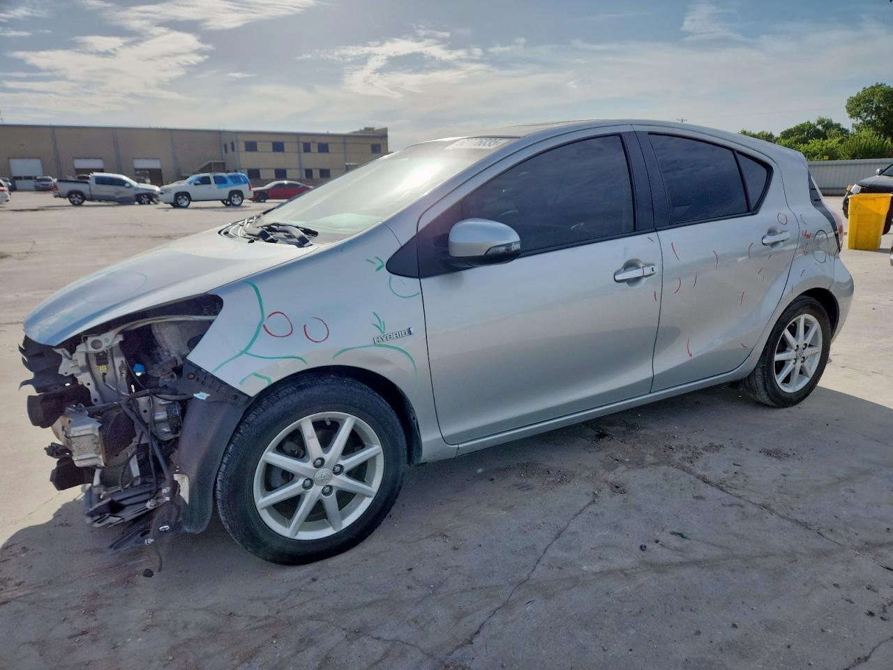 TOYOTA PRIUS C 2016