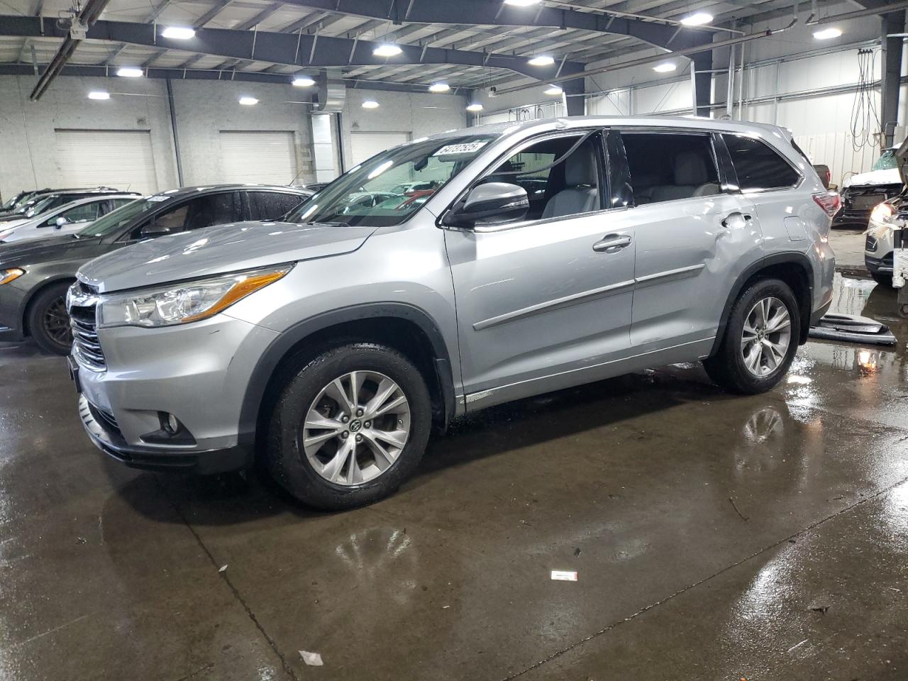 TOYOTA HIGHLANDER 2016
