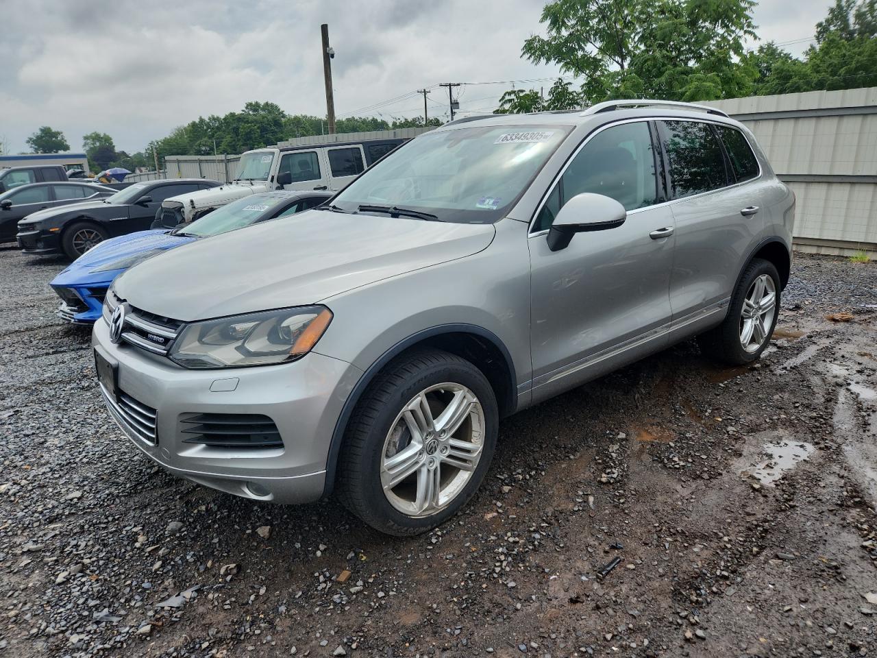 VOLKSWAGEN TOUAREG HY 2011