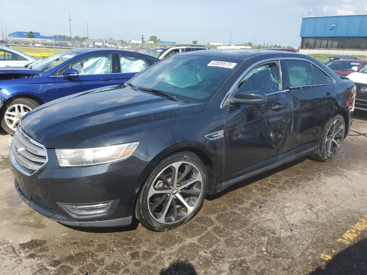 FORD TAURUS SEL 2015