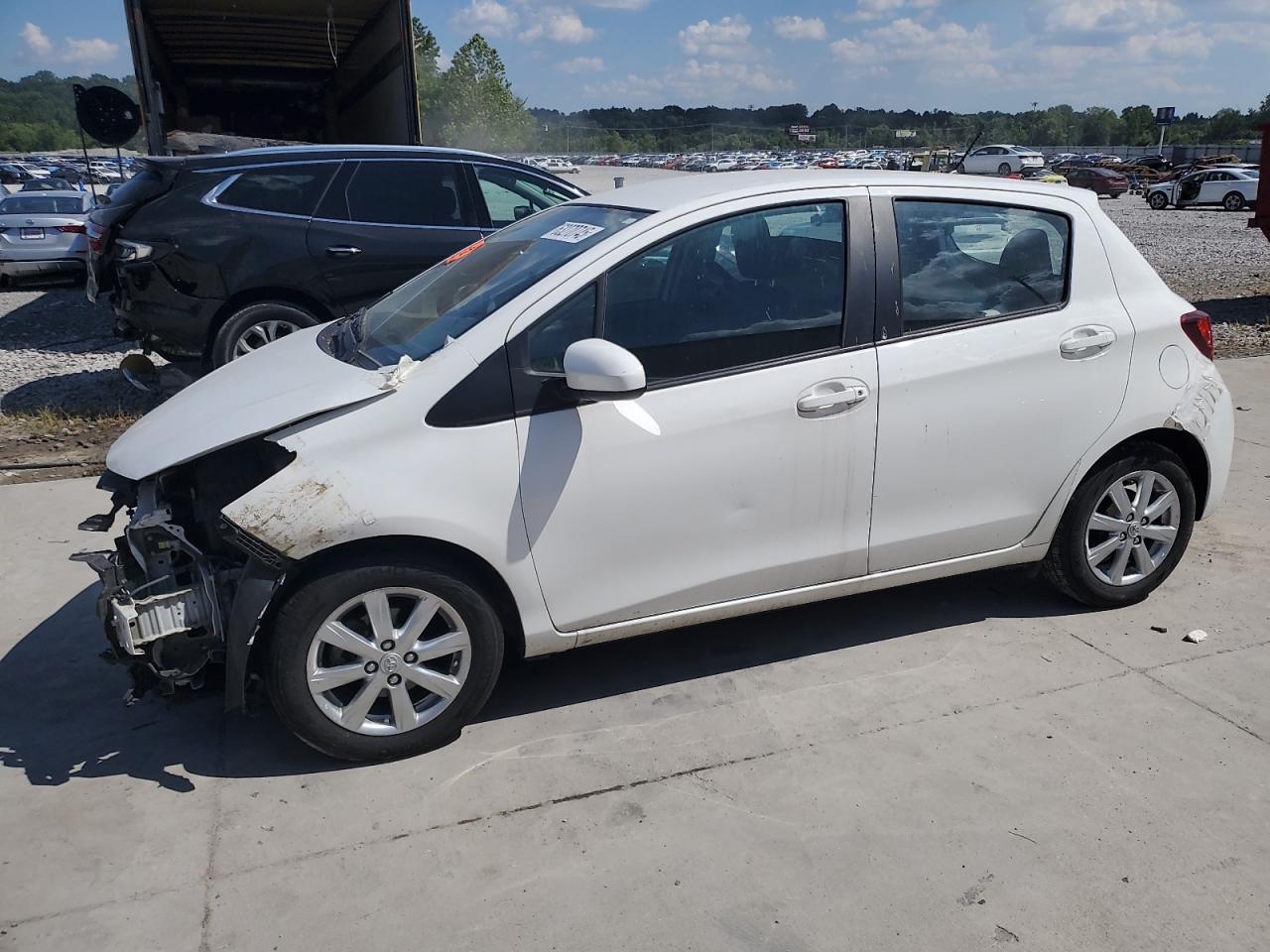 TOYOTA YARIS 2015