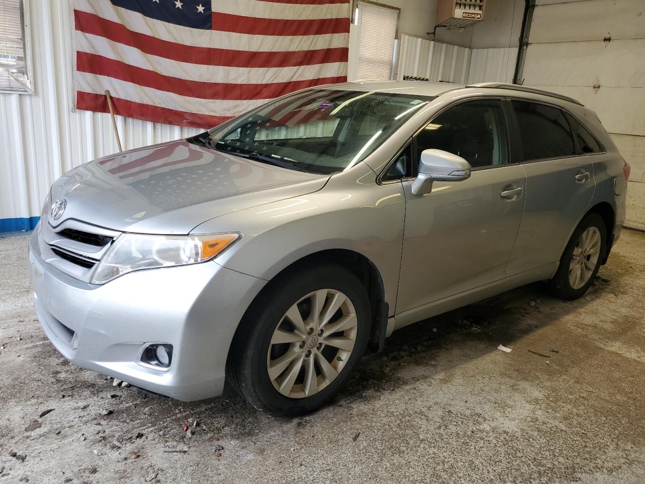 TOYOTA VENZA LE 2015