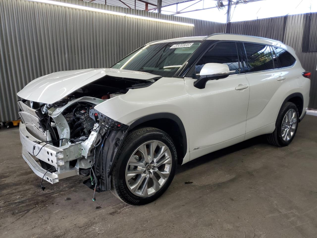 TOYOTA HIGHLANDER HYBRID LIMITED 2025