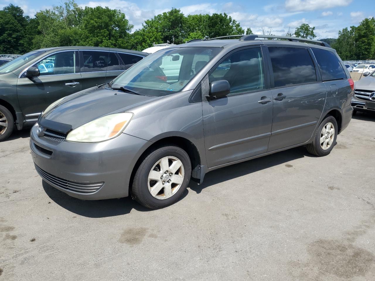 TOYOTA SIENNA CE 2004
