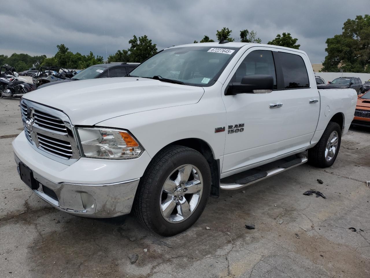 RAM 1500 SLT 2015