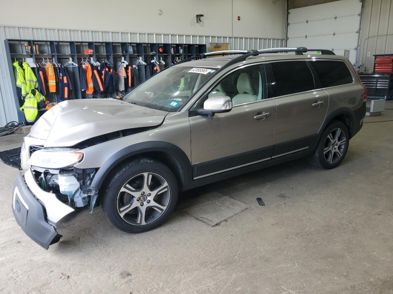 VOLVO XC70 T6 PR 2015