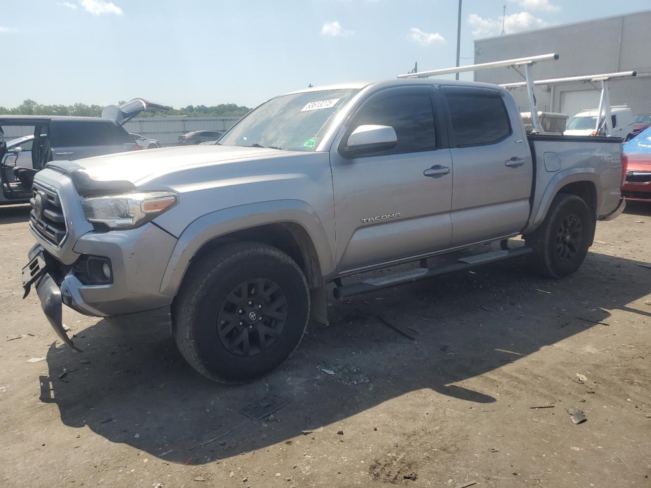 TOYOTA TACOMA 2018