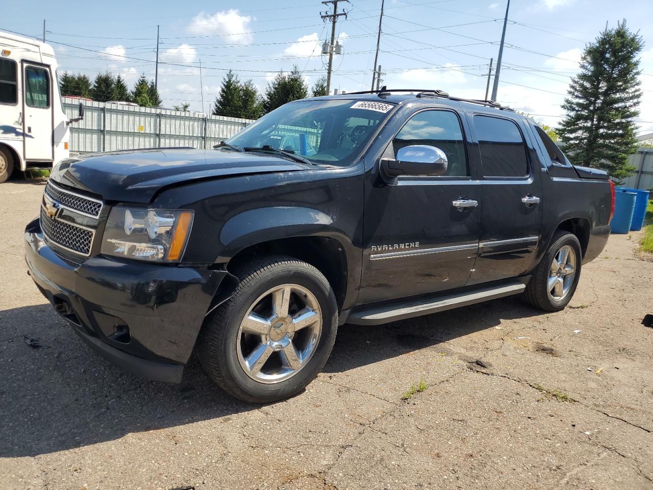 CHEVROLET AVALANCHE 2012