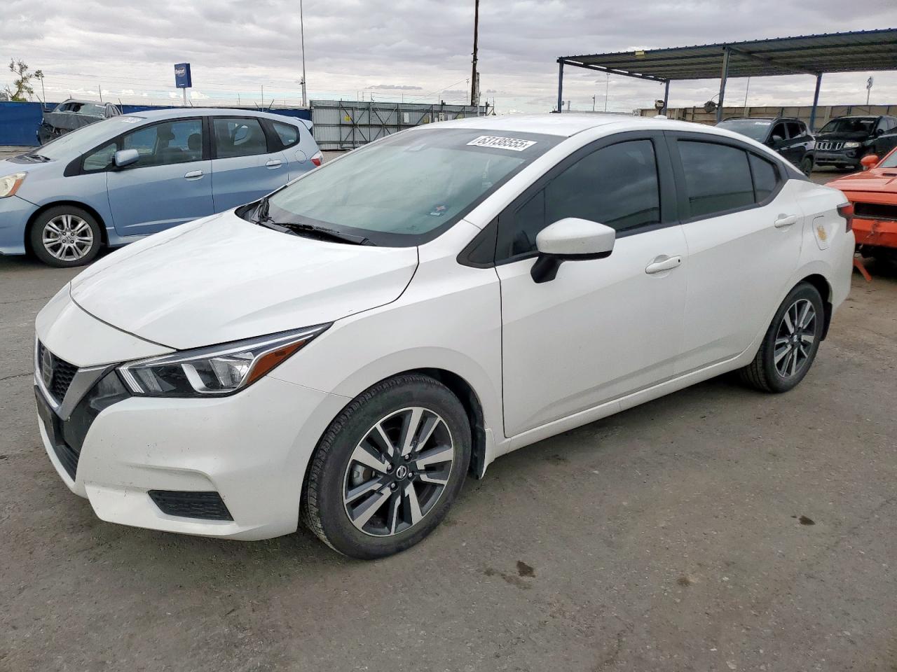 NISSAN VERSA SV 2022