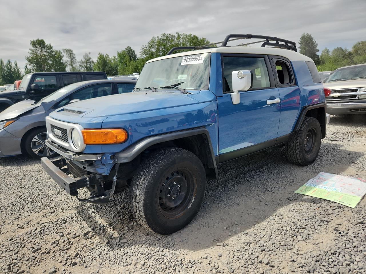 TOYOTA FJ CRUISER 2012