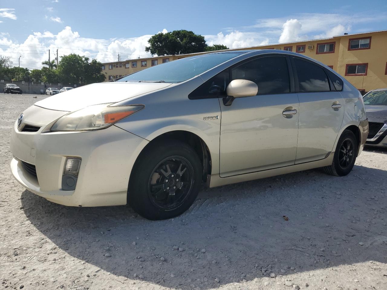 TOYOTA PRIUS 2010