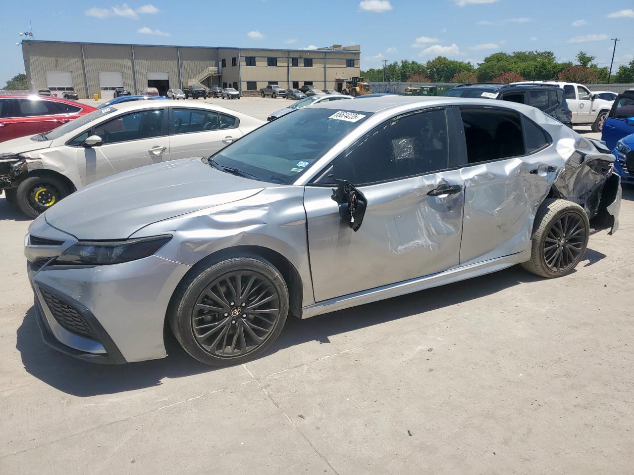 TOYOTA CAMRY SE 2022