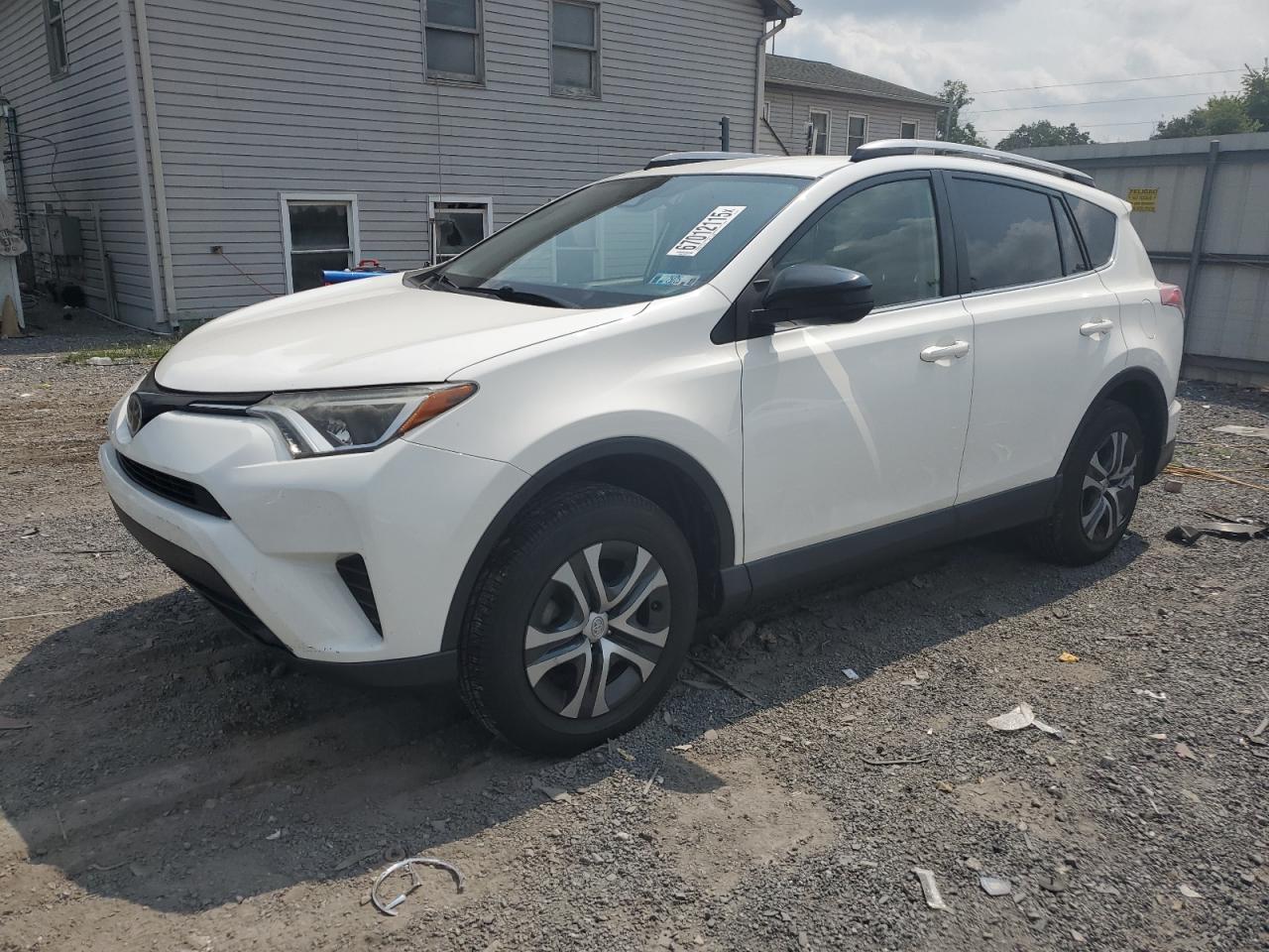 TOYOTA RAV4 LE 2017