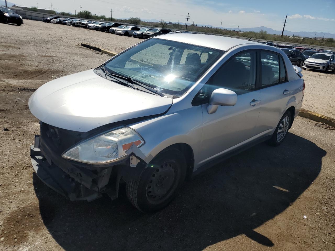 NISSAN VERSA S 2010