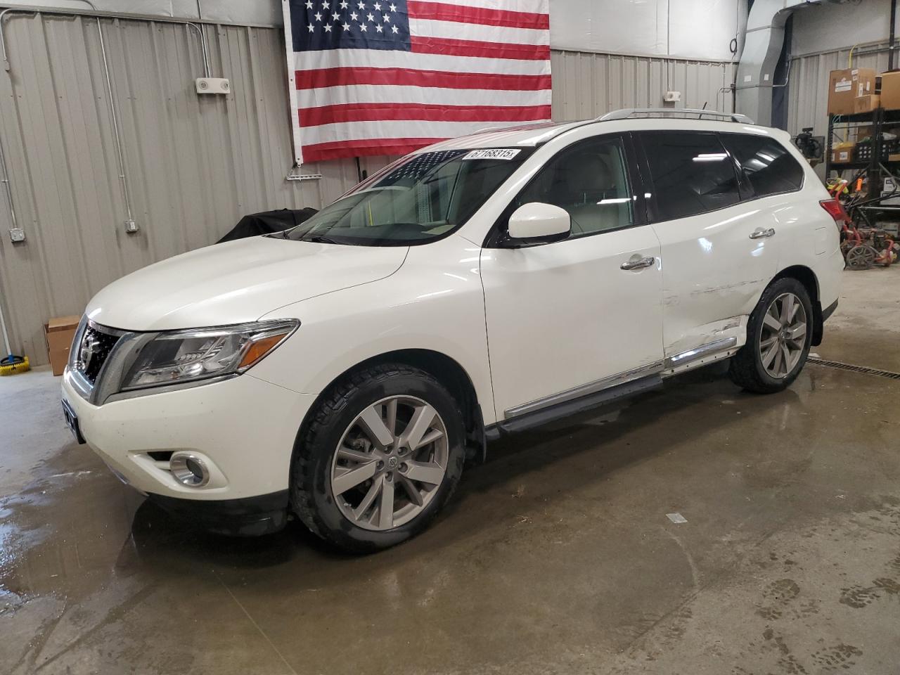 NISSAN PATHFINDER 2016