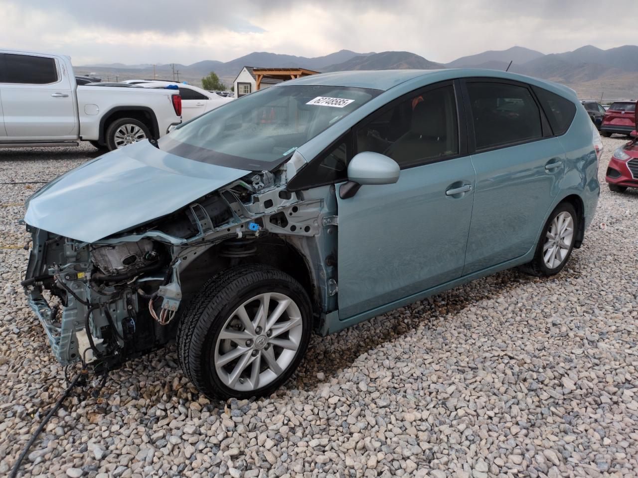 TOYOTA PRIUS V 2014