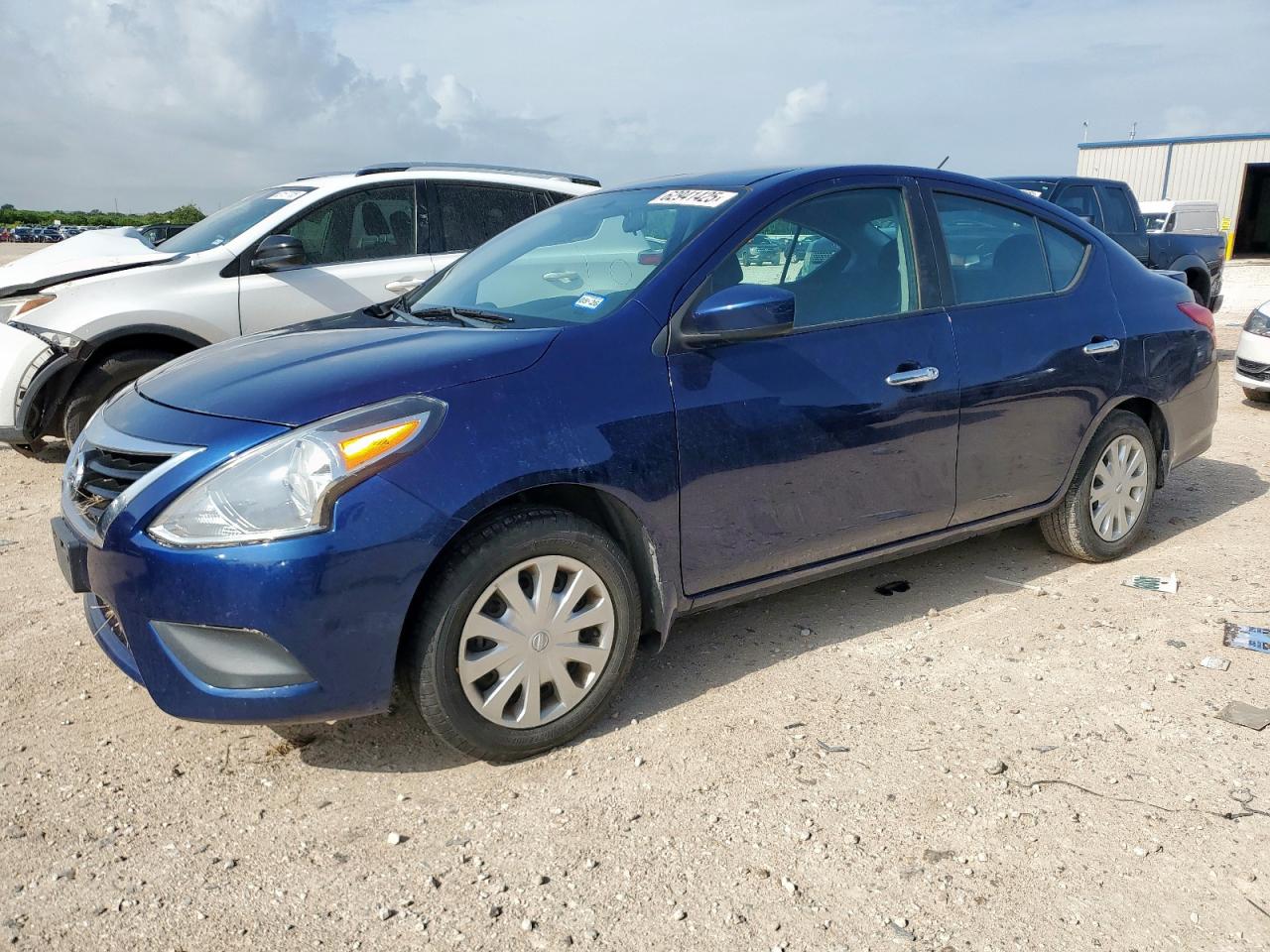 NISSAN VERSA S 2019