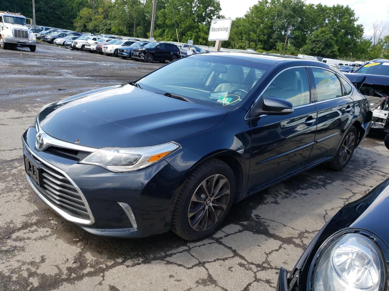 TOYOTA AVALON 2016
