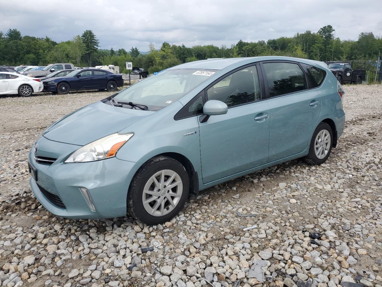 TOYOTA PRIUS V 2013