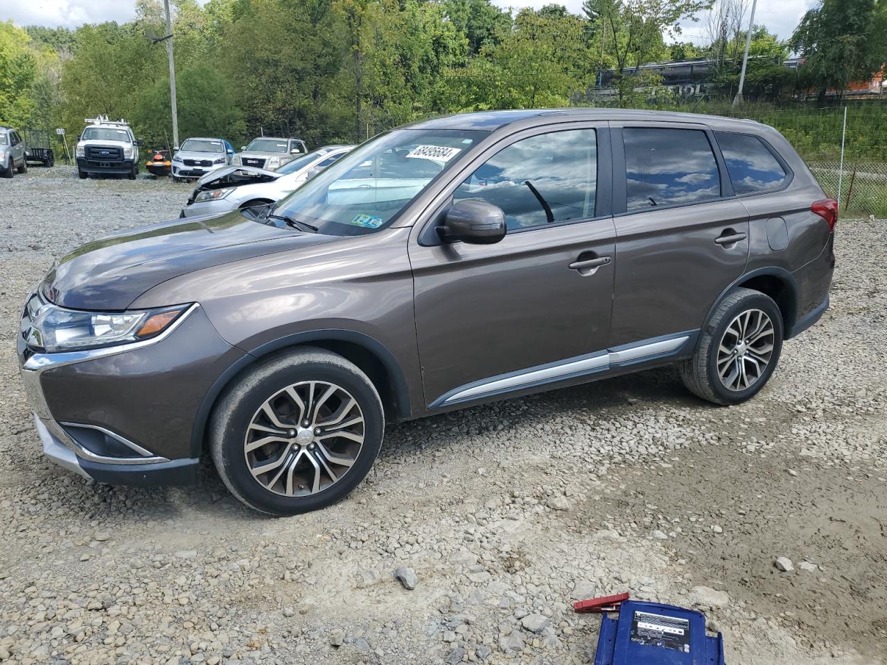MITSUBISHI OUTLANDER 2016