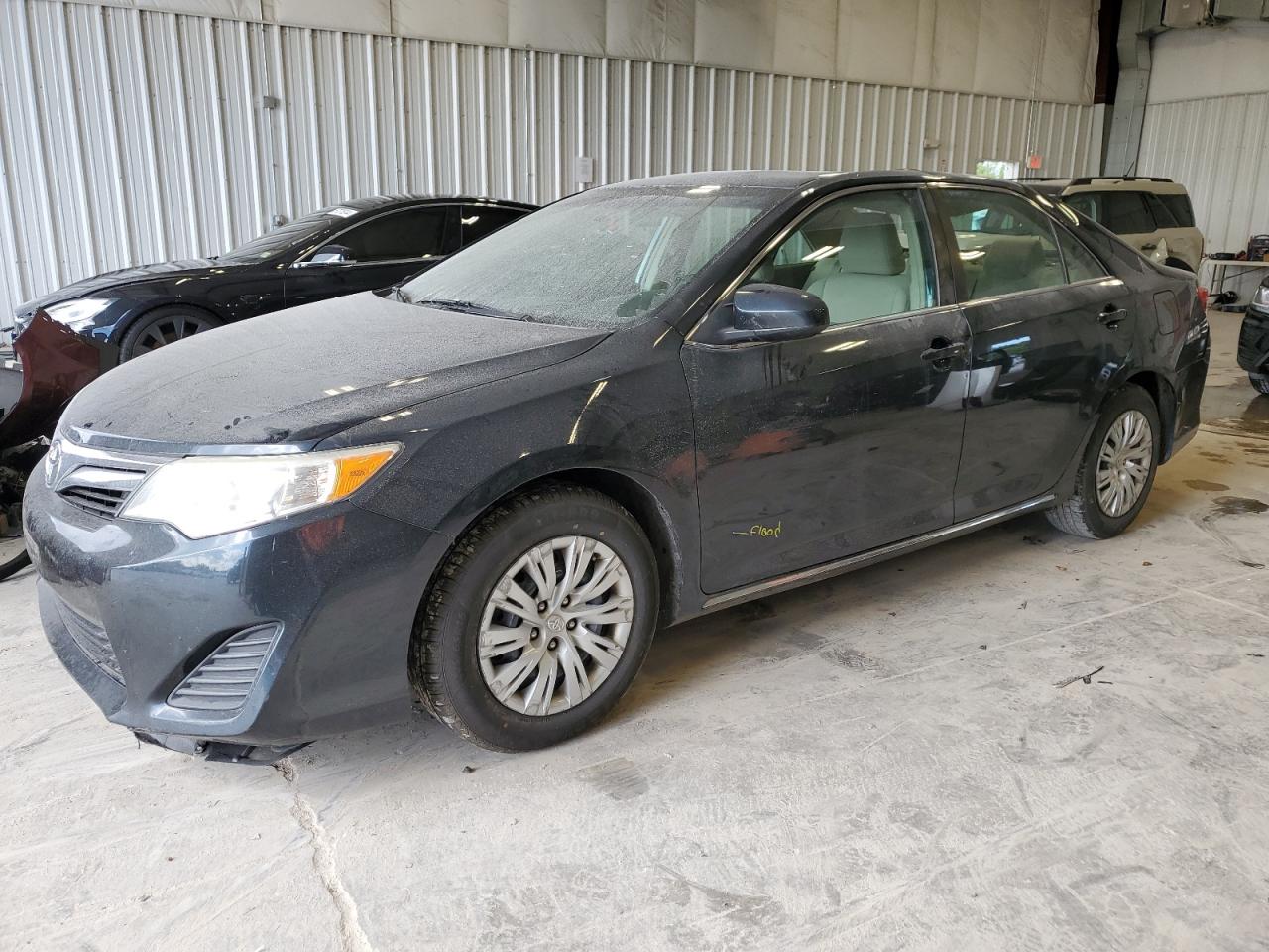 TOYOTA CAMRY BASE 2012