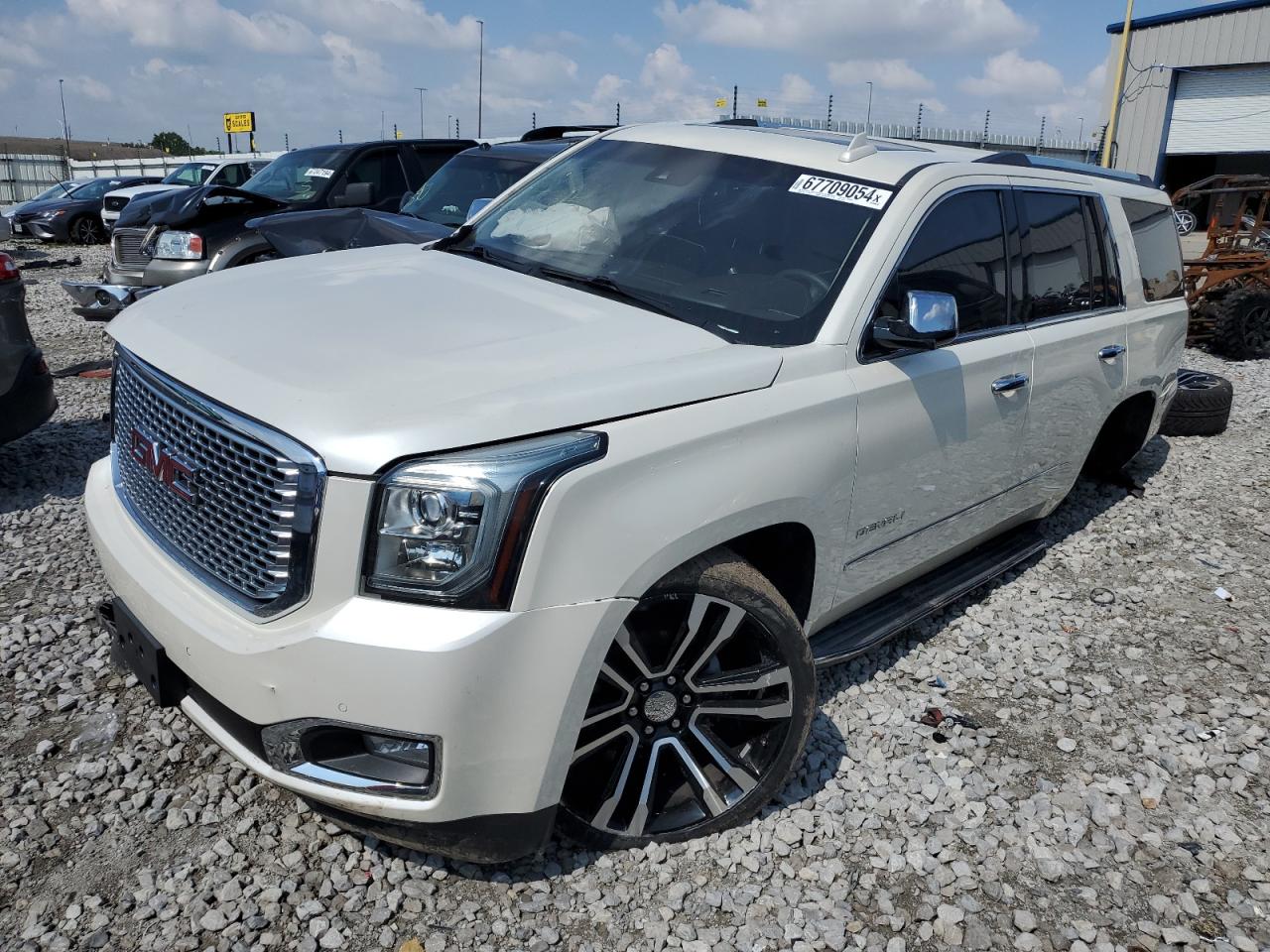 GMC YUKON DENA 2015