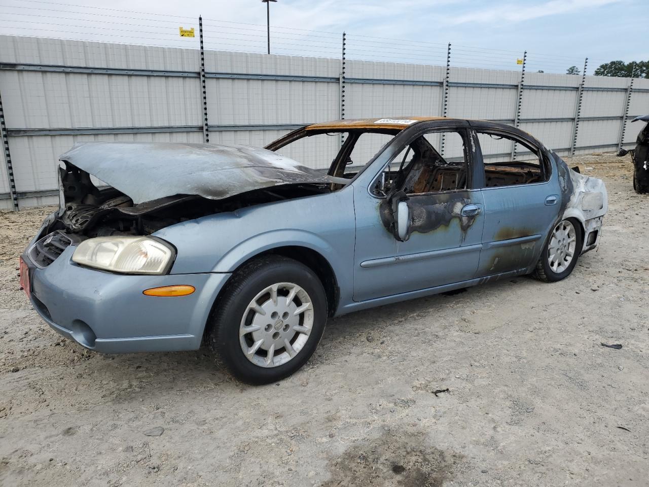NISSAN MAXIMA GLE 2000