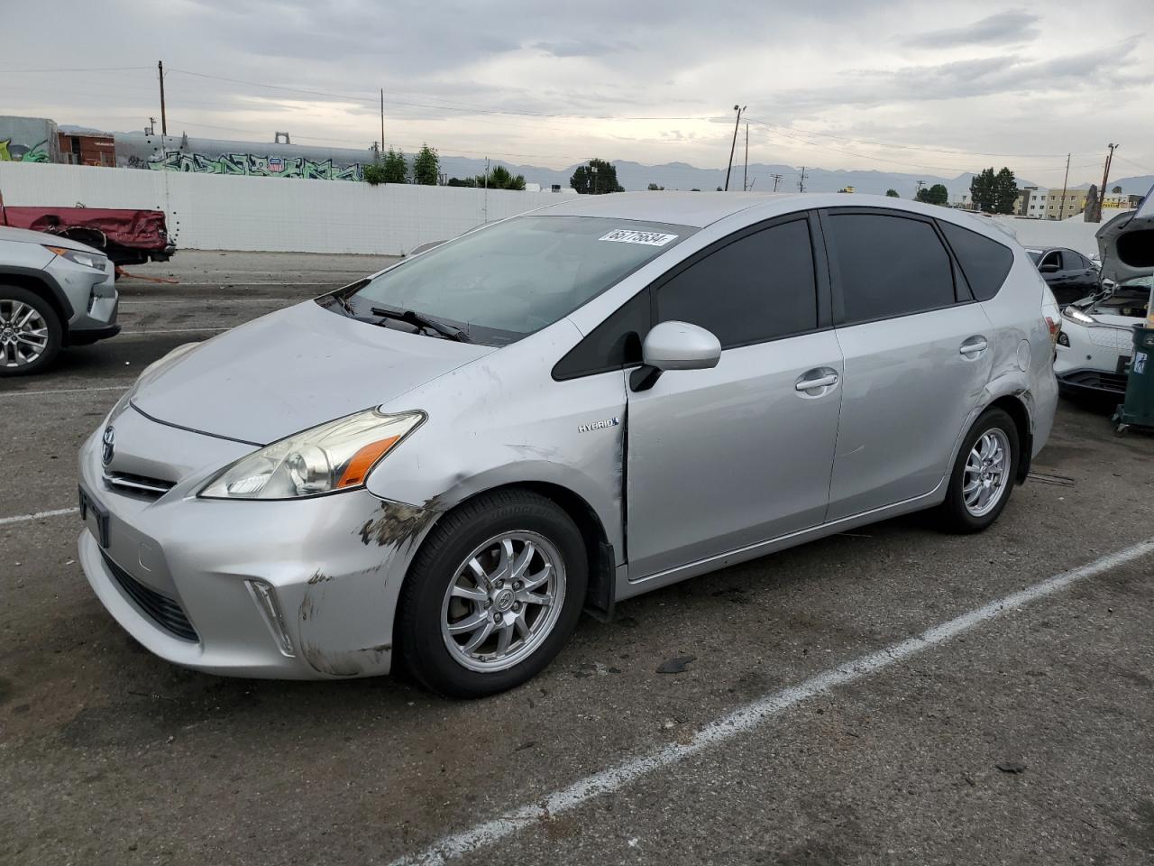 TOYOTA PRIUS V 2012