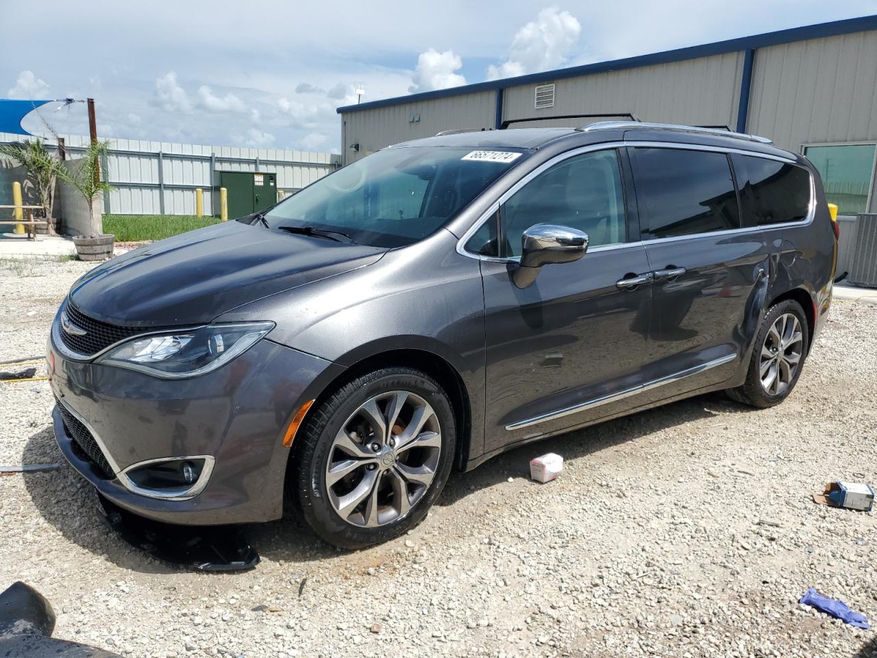 CHRYSLER Pacifica L 2017