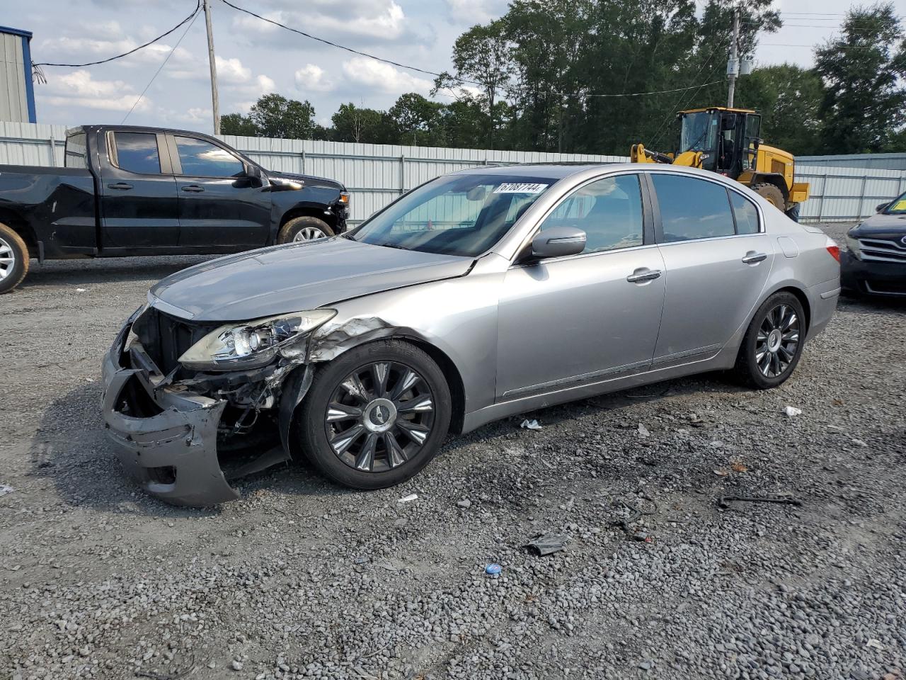 HYUNDAI GENESIS 3. 2009