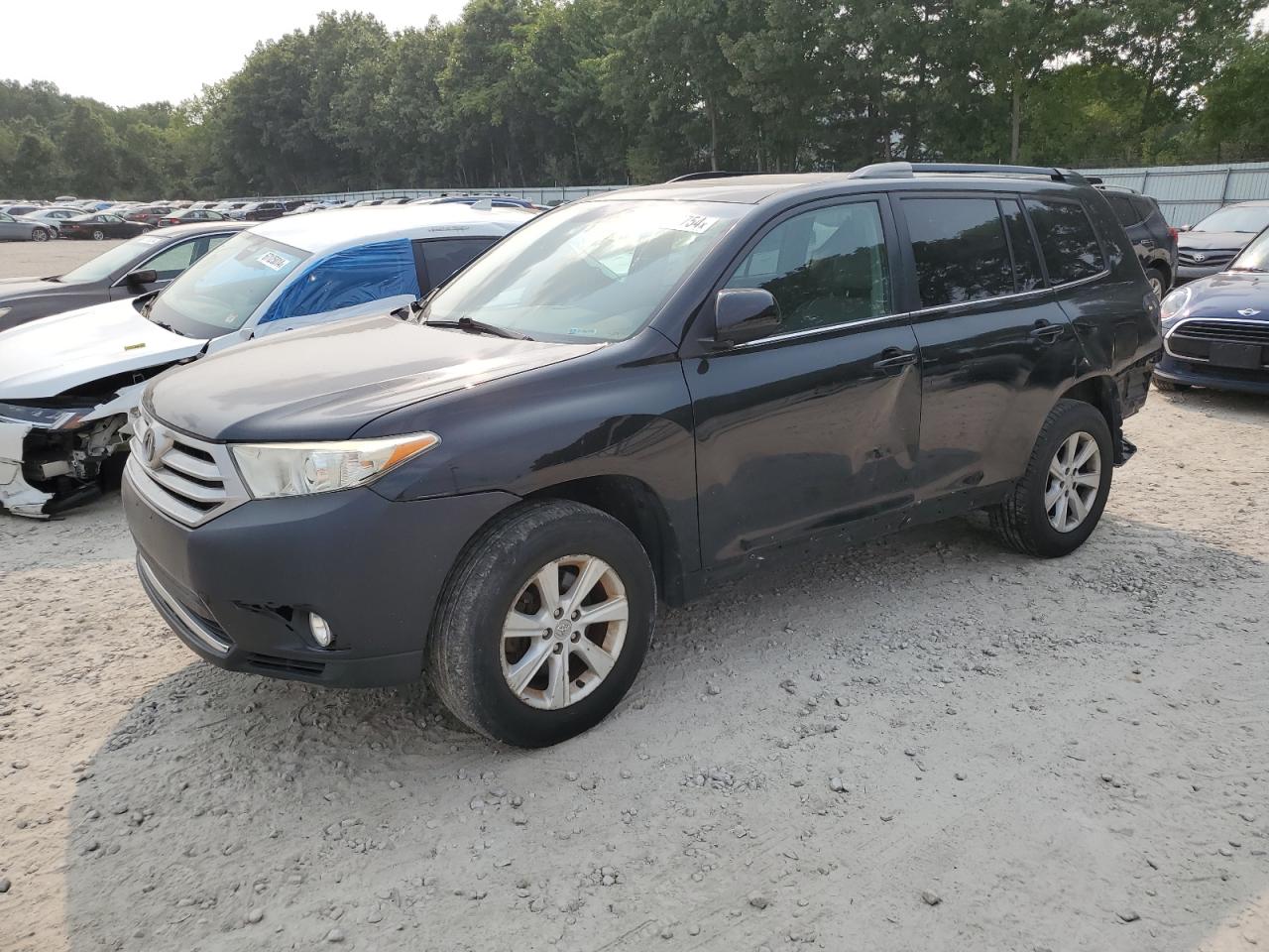 TOYOTA HIGHLANDER 2013