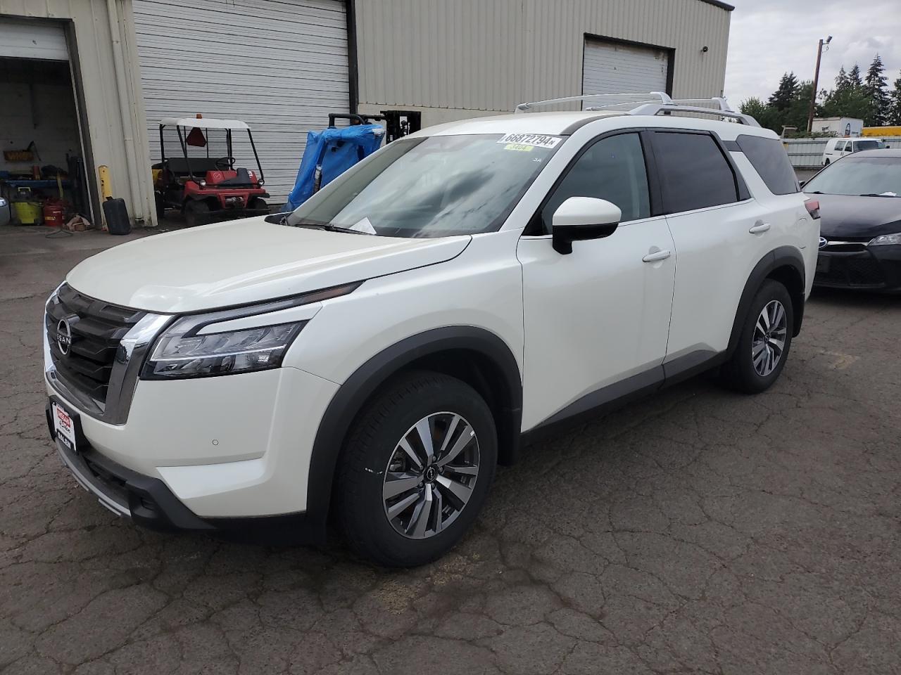 NISSAN PATHFINDER 2024