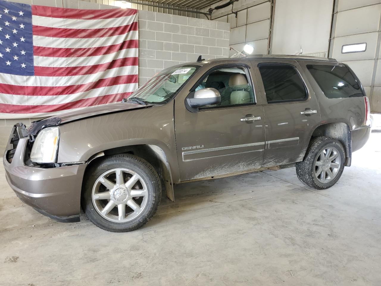 GMC YUKON DENA 2013