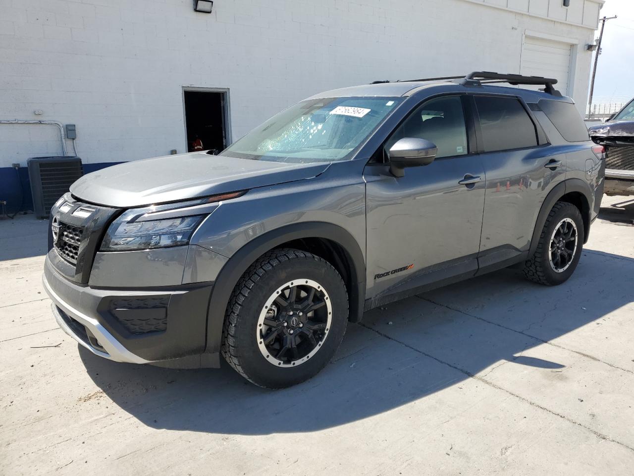 NISSAN PATHFINDER 2023