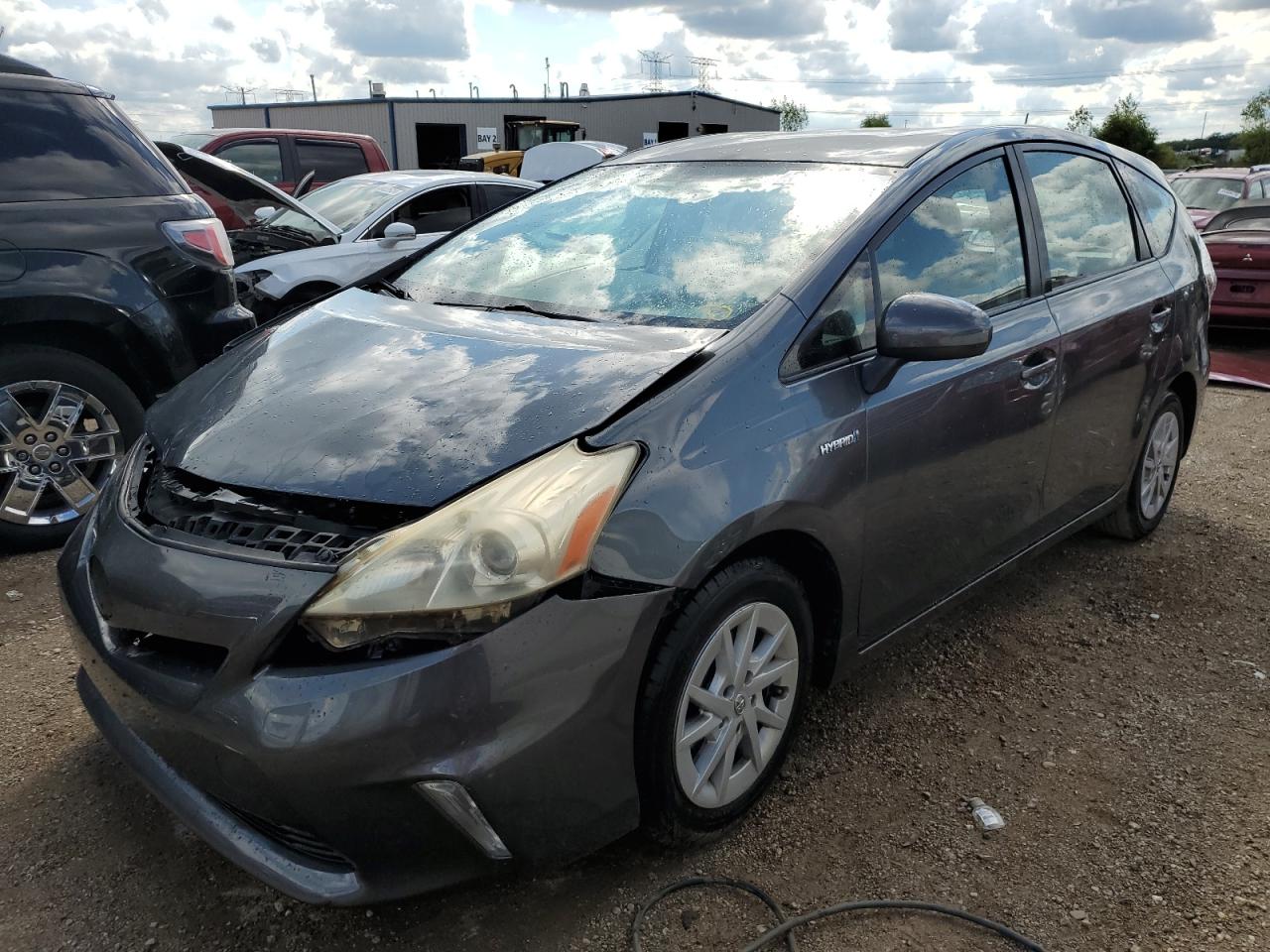 TOYOTA PRIUS V 2012