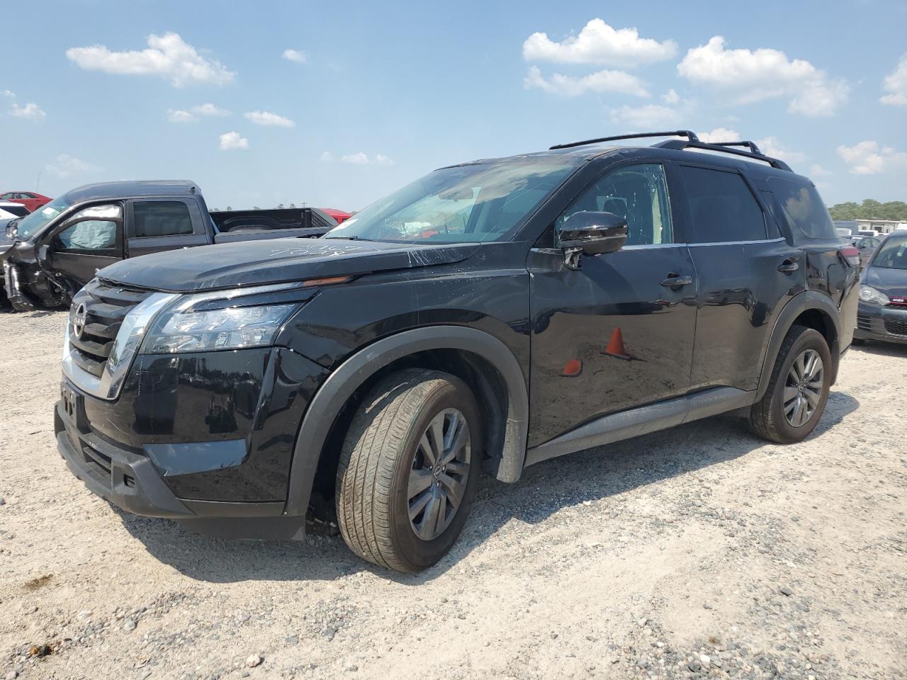 NISSAN PATHFINDER 2024