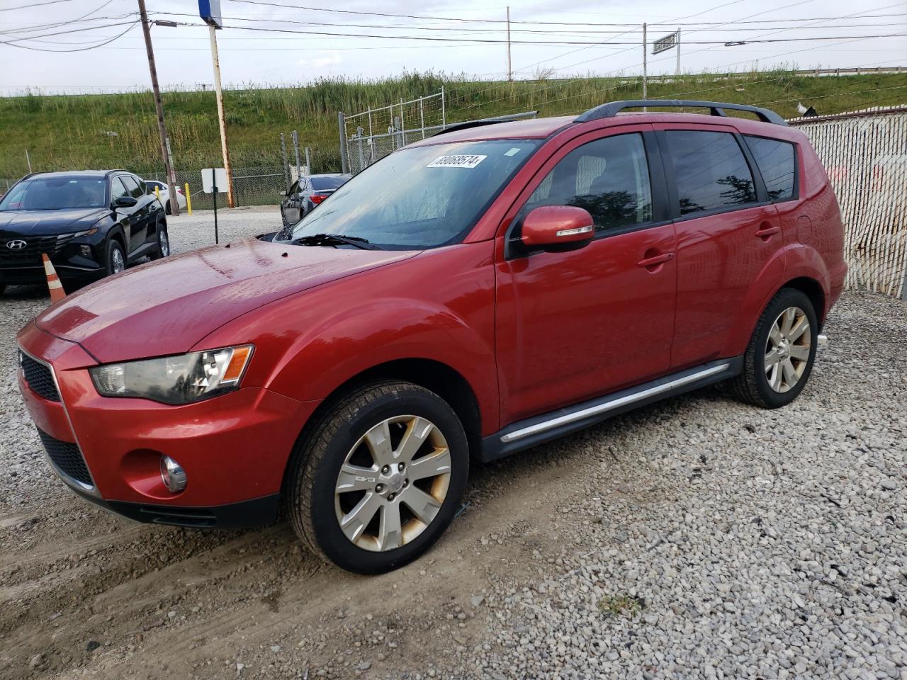 MITSUBISHI OUTLANDER 2012