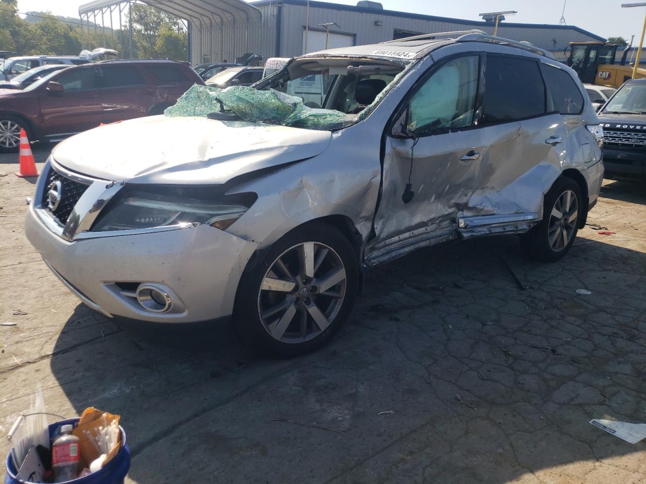 NISSAN Pathfinder 2013