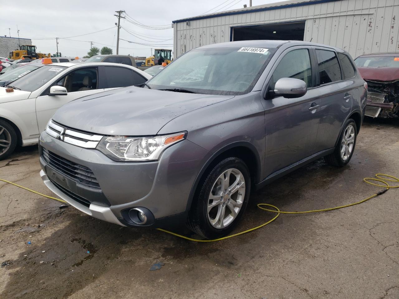 MITSUBISHI Outlander 2015