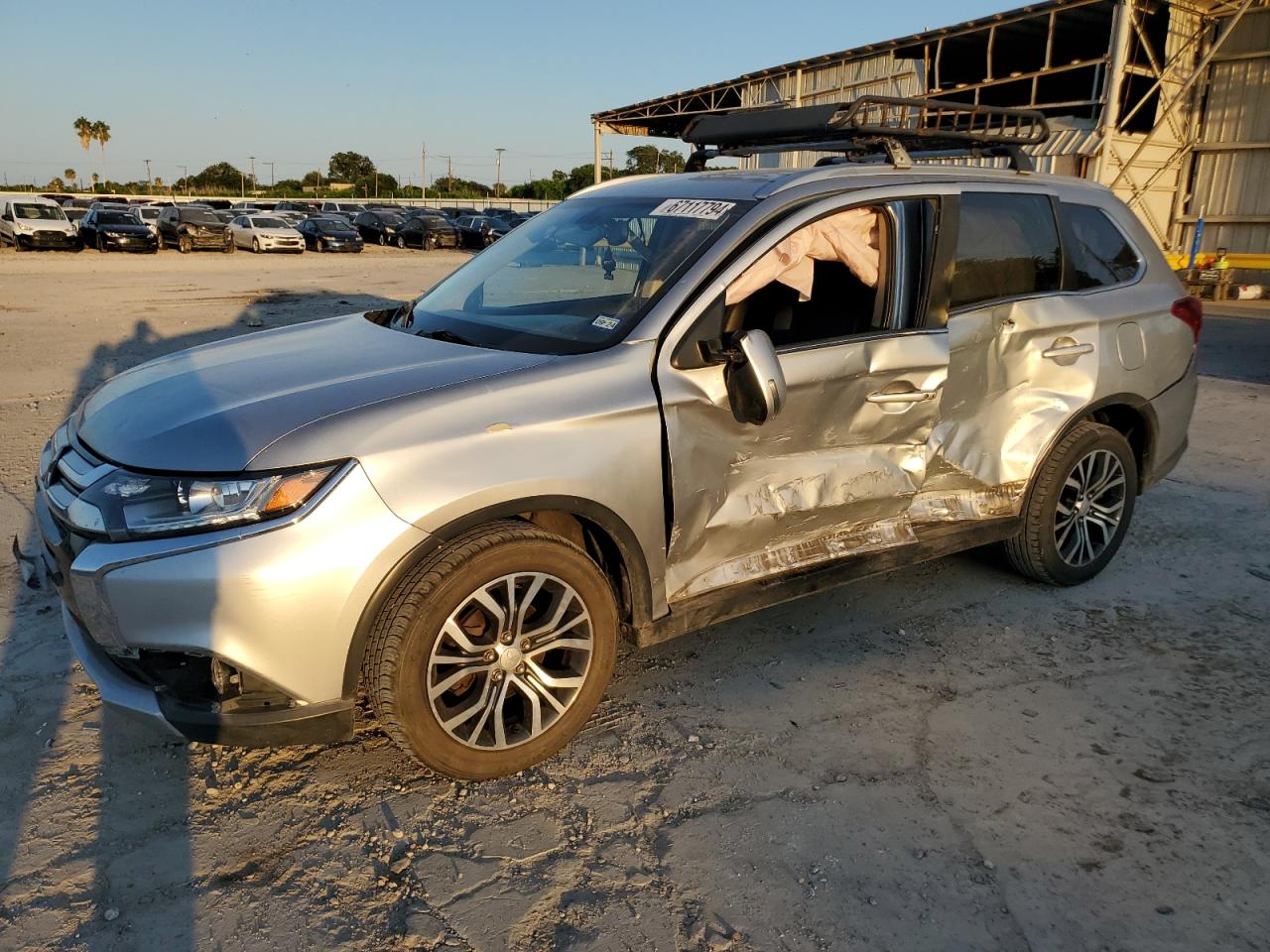 MITSUBISHI Outlander 2018