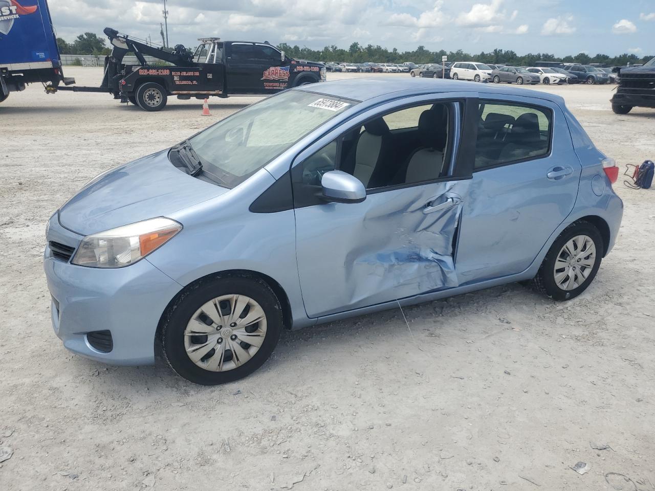 TOYOTA YARIS 2013