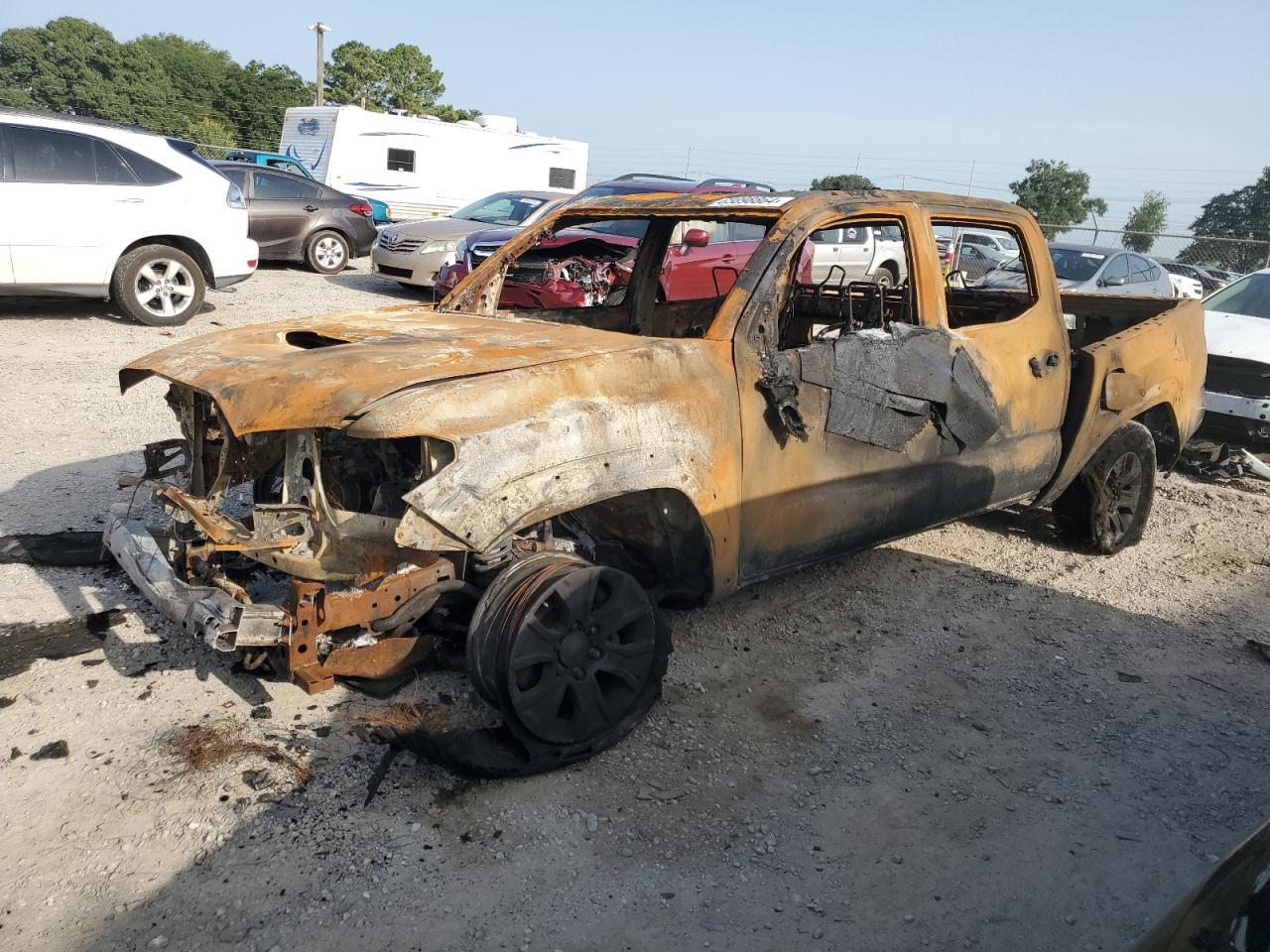 TOYOTA TACOMA DOU 2023