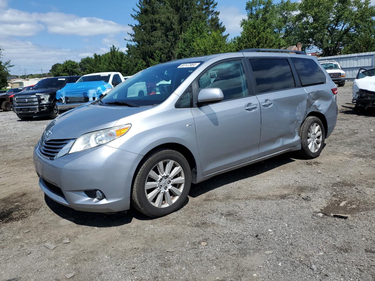 TOYOTA SIENNA XLE 2017