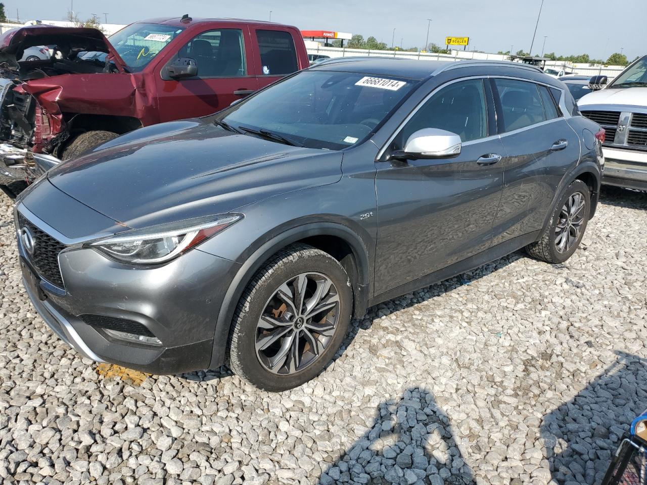 INFINITI QX30 BASE 2018