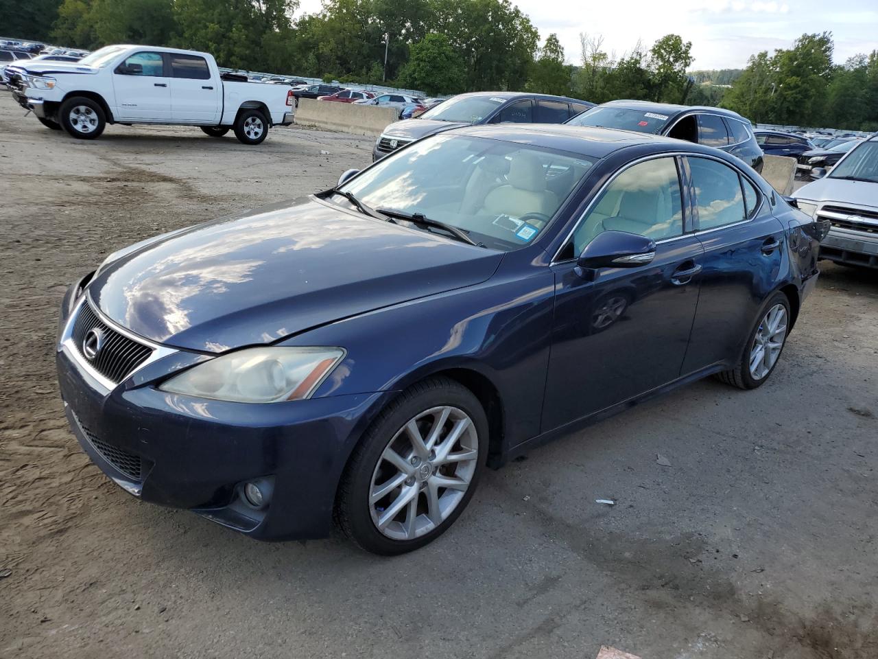 LEXUS IS 2011